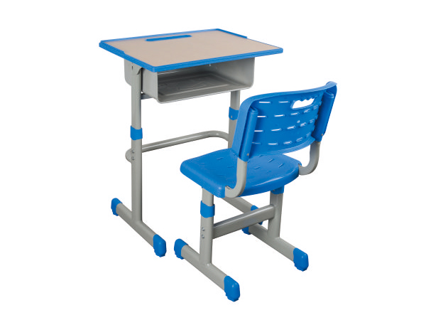 学生课桌椅设计对学生视力的影响